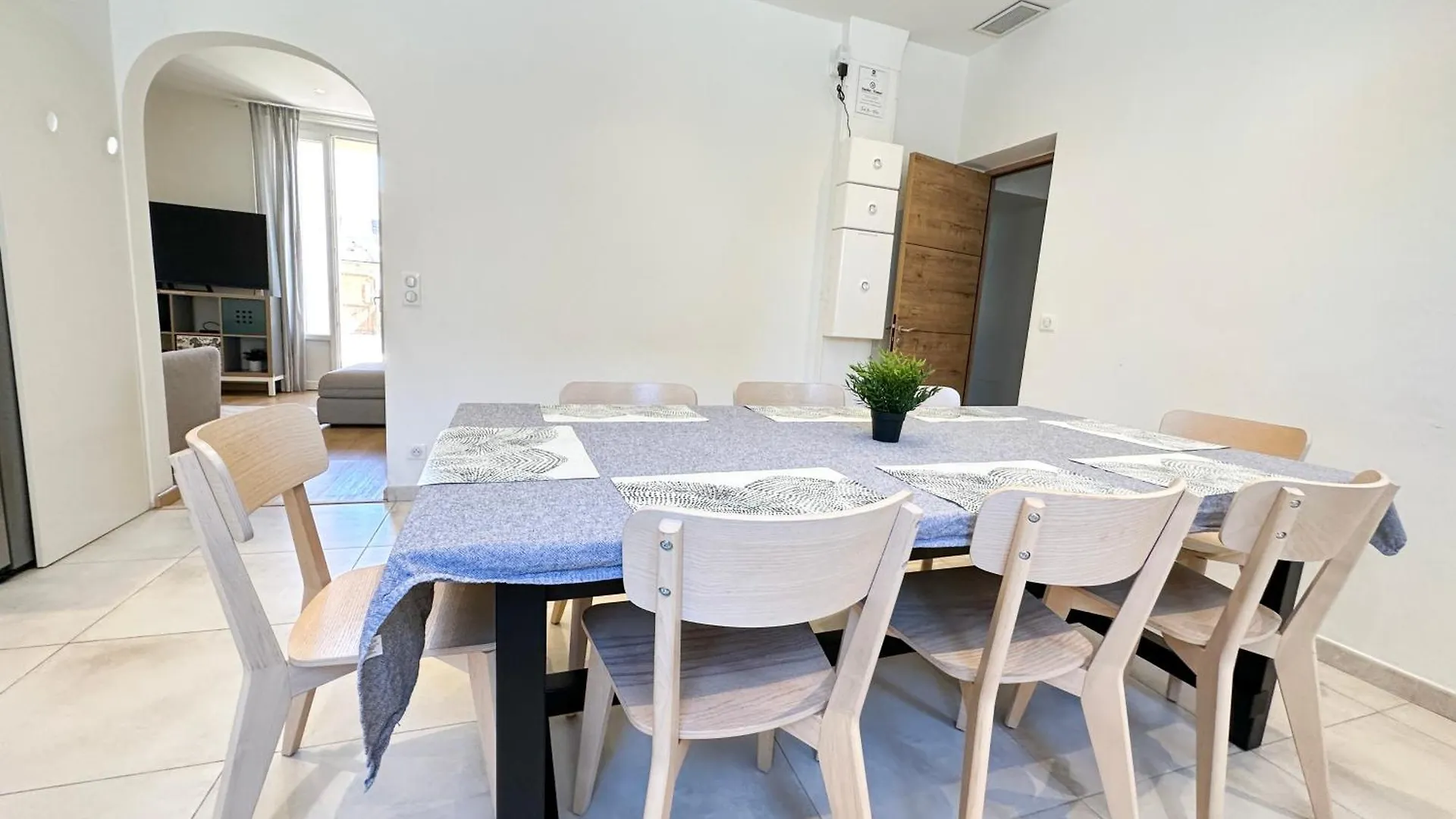 Maison De Ville Tout Confort A Cannes Et A 10 Minutes A Pied De La Plage